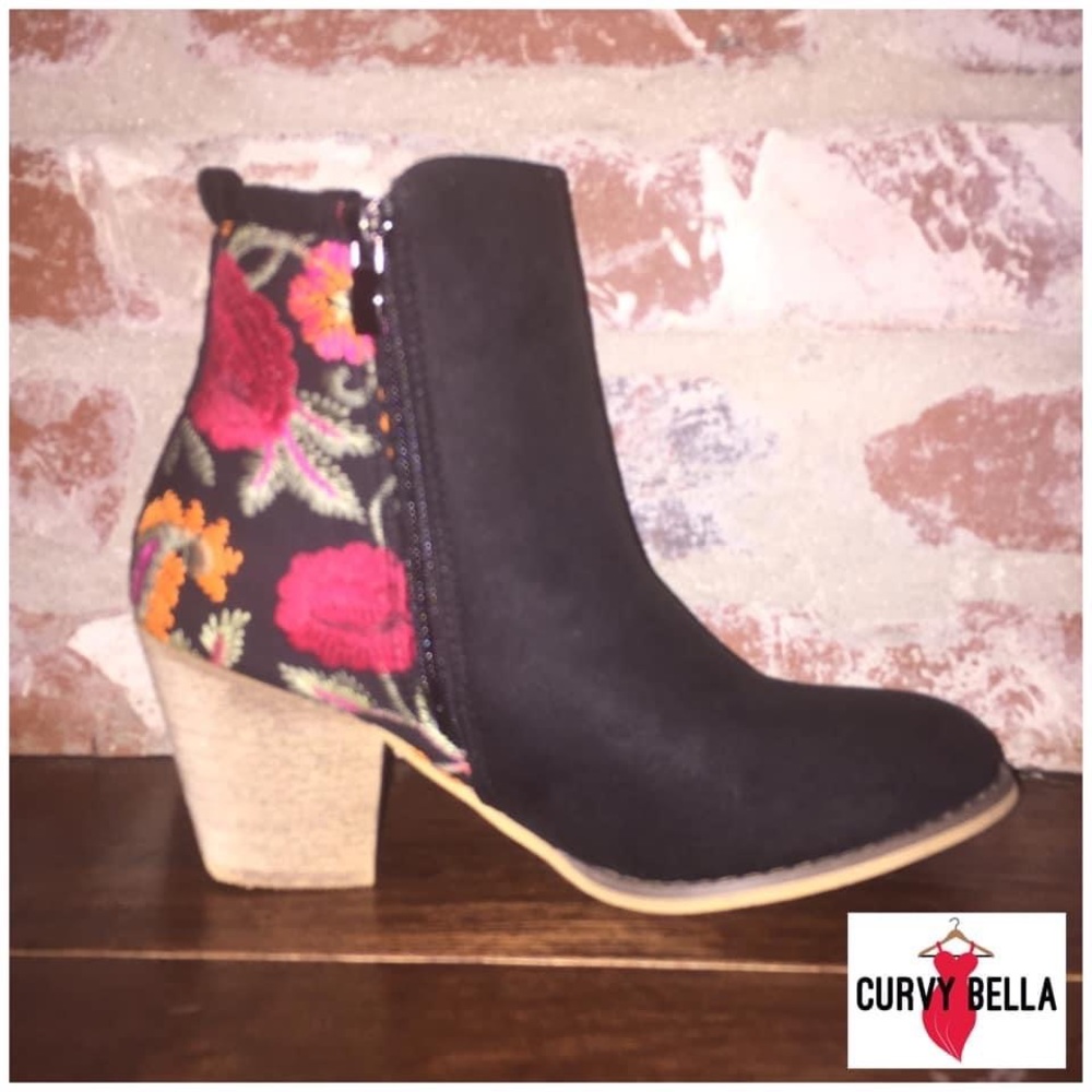 Tiara Mika Embroidered Floral Ankle Boots Booties